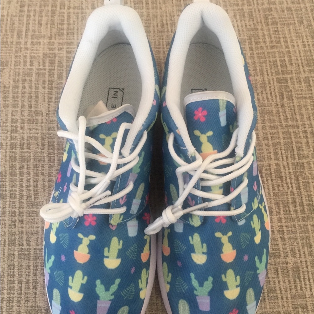 NWOT 🌵 sneakers - Picture 6 of 6
